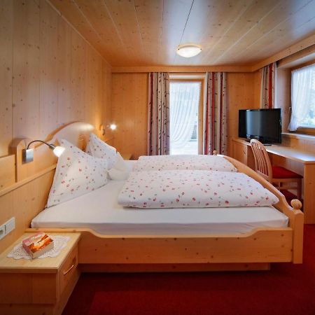 Gasthof Pension Innerhutt Пфелдерс Екстериор снимка